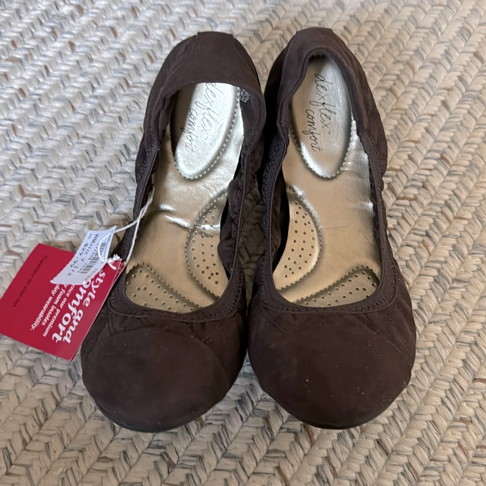 NWT- Dexflex Comfort Quilted Brown Shoes Flats